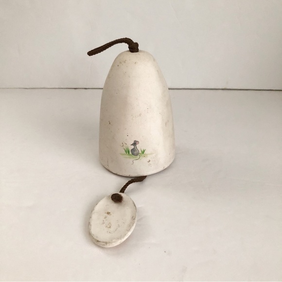 Vintage Sandstone Siamese Kitten Wind Chime by Anna - Picture 4 of 10